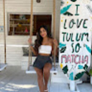 Meet your Posher, Dalia